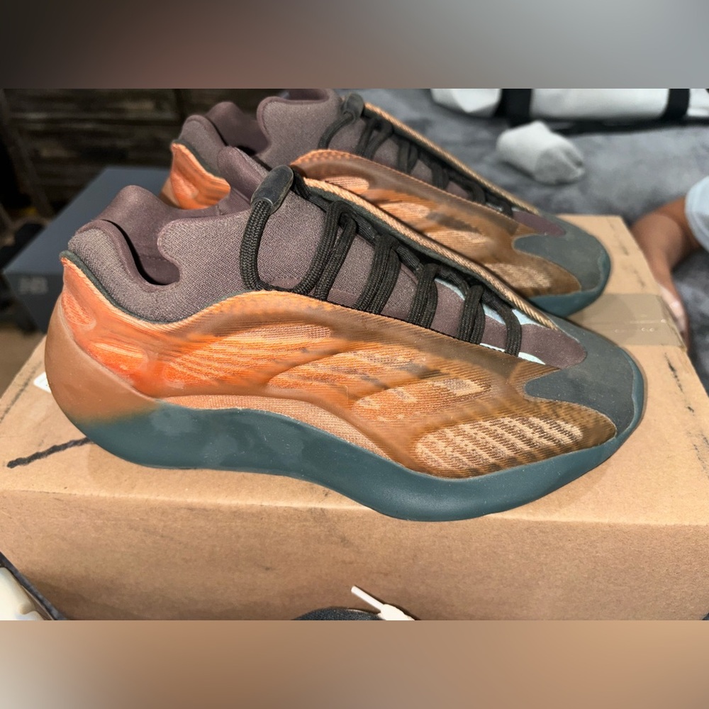 Yeezy 700 V3 'Copper Fade'
